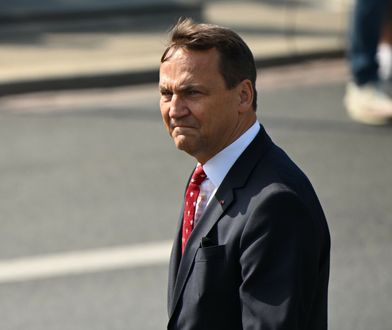 Lepiej, żeby Ukraina załatwiła to, "jak najszybciej". Sikorski o Wołyniu