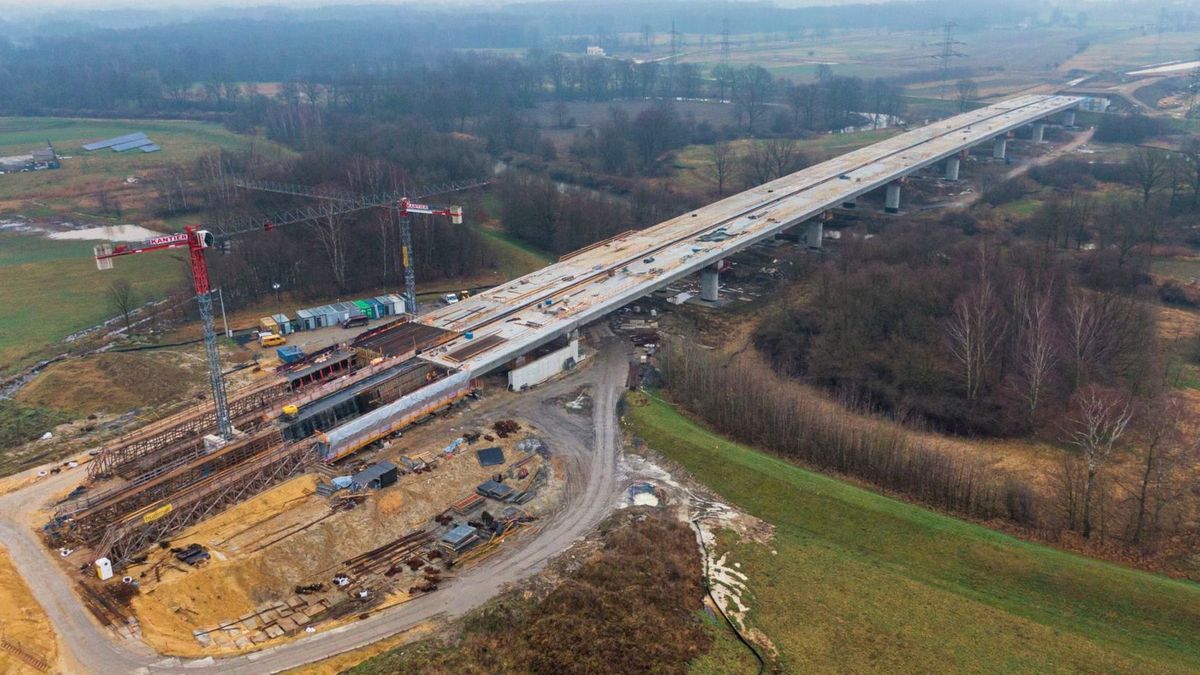 GDDKiA pójdzie w ślady PKP? Chce zrezygnować z firm spoza UE