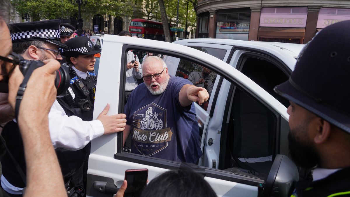 Mężczyzna wjechał w protestujących z Just Stop Oil