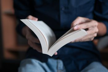 Kwileń: Poezja i muzyka. Narodowe Czytanie w Dziennym Domu Senior+