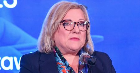 Chciała kupić kwiaty za granicą. Filmik ponownie jest hitem sieci