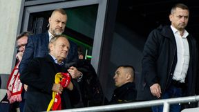 "Nie byłeś, nie jesteś i nie będziesz". Tusk odpowiada na baner