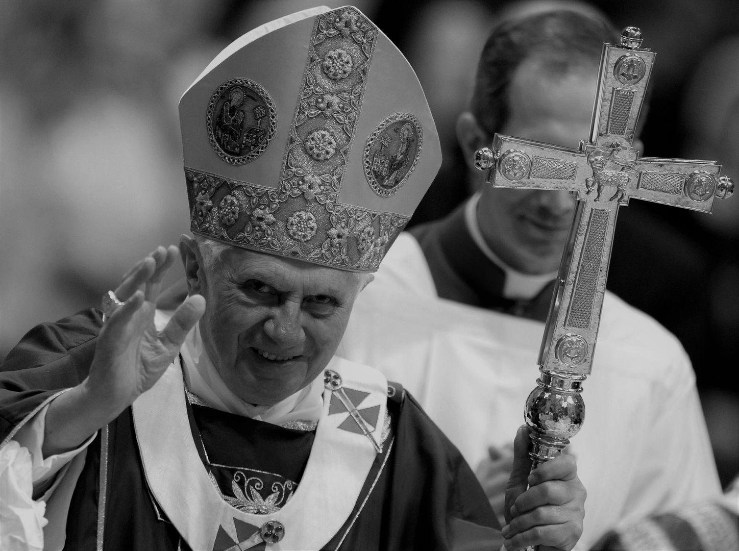Benedykt XVI nie żyje. Podano datę pogrzebu