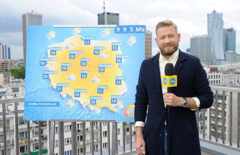 Telekamery 2021. Bartek Jędrzejak odbiera statuetkę i porównuje się do Leonardo DiCaprio