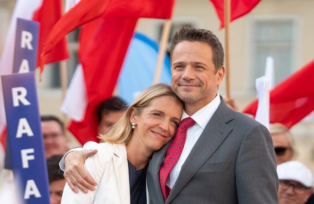Rafał Trzaskowski prowadził w exit poll. To ona jest "miłością życia". Przeżyli rodzinną tragedię