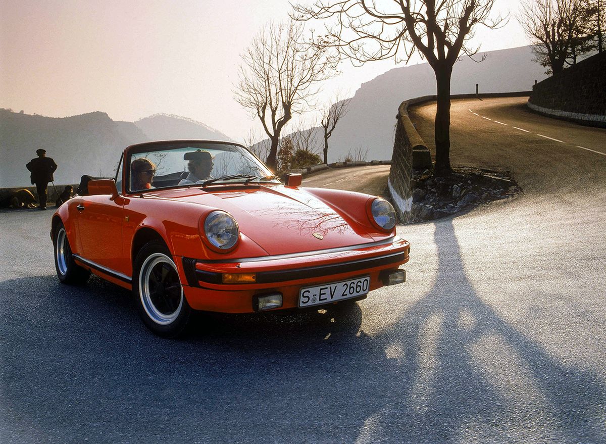 Czerwone cabrio idealnie pasowałoby do M635 CSi.