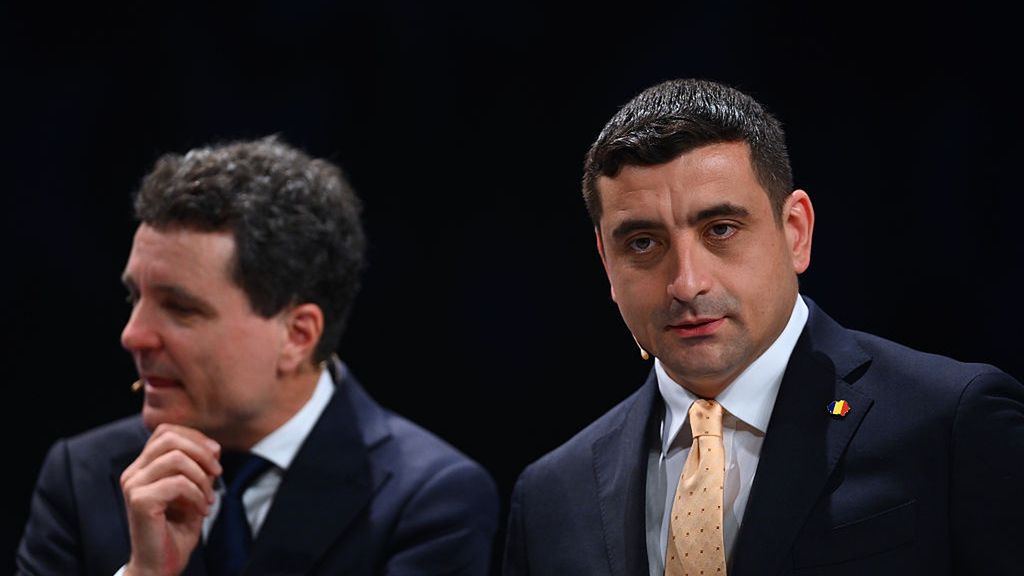 Nicusor Dan (L) i George Simion (P)