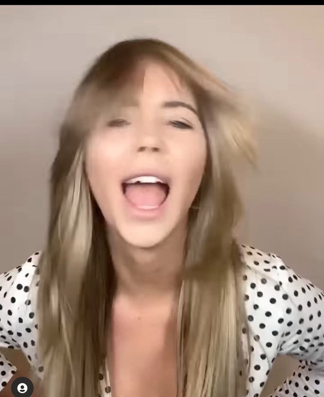 Sandra Kubicka ma grzywkę