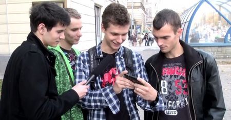 Komórkomania.TV: Reakcje na efekt 3D w telefonie