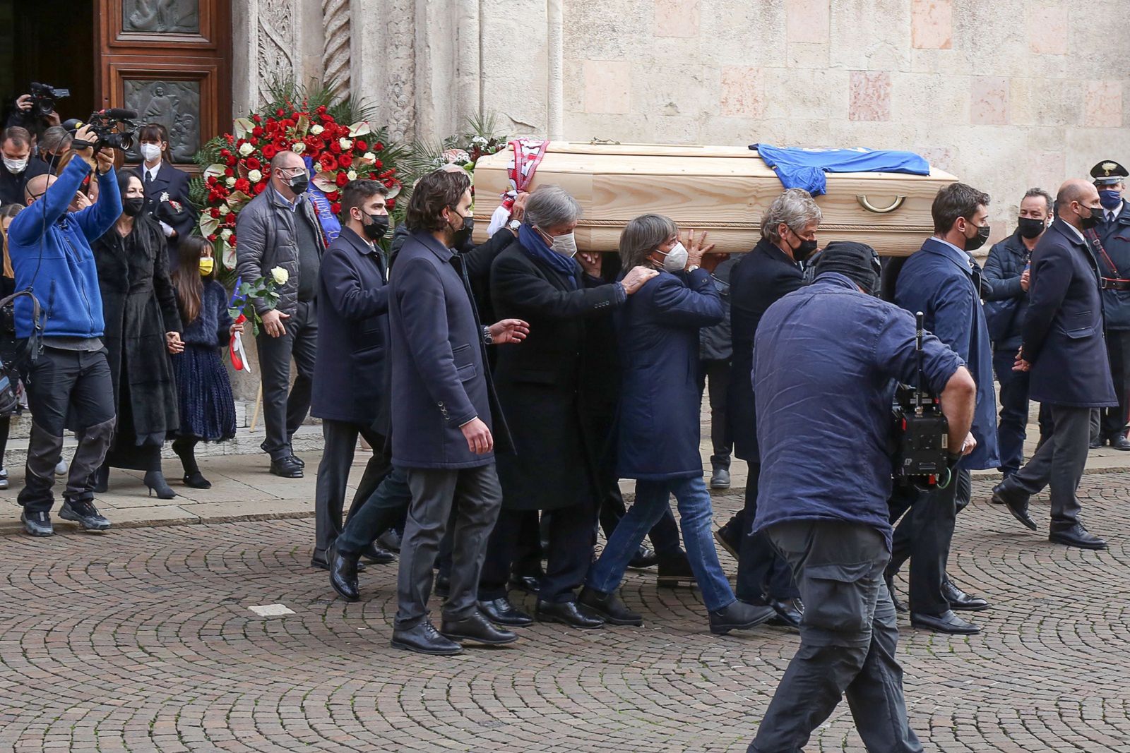 Skandal w czasie pogrzebu Paolo Rossiego. Dla niektórych nie ma świętości