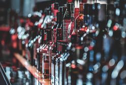 Alkohol zbyt łatwo dostępny? Polacy są zgodni
