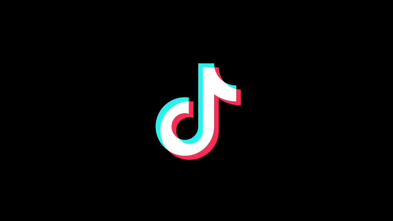 TikTok jest zbyt uzależniający? Aplikacja została oskarżona przez Komisję Europejską