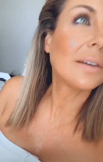 Małgorzata Rozenek odciąga pokarm za kulisami sesji