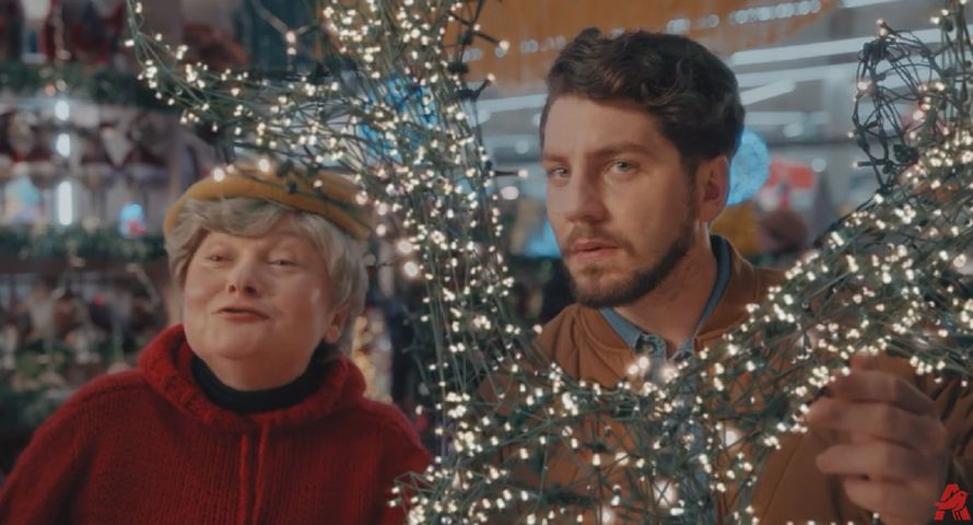 "Święta, jak babcię kocham" w nowej kampanii Auchan