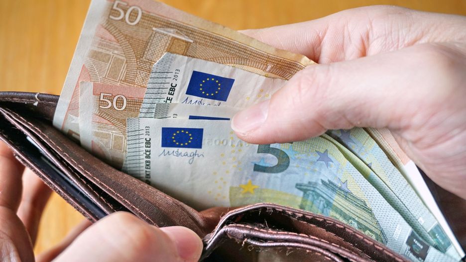 Euro oficjalnie jedyną walutą akceptowaną w Kosowie
