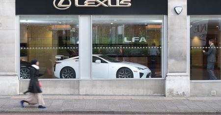 Autoryzowany salon sprzedaży Lexusa LFA