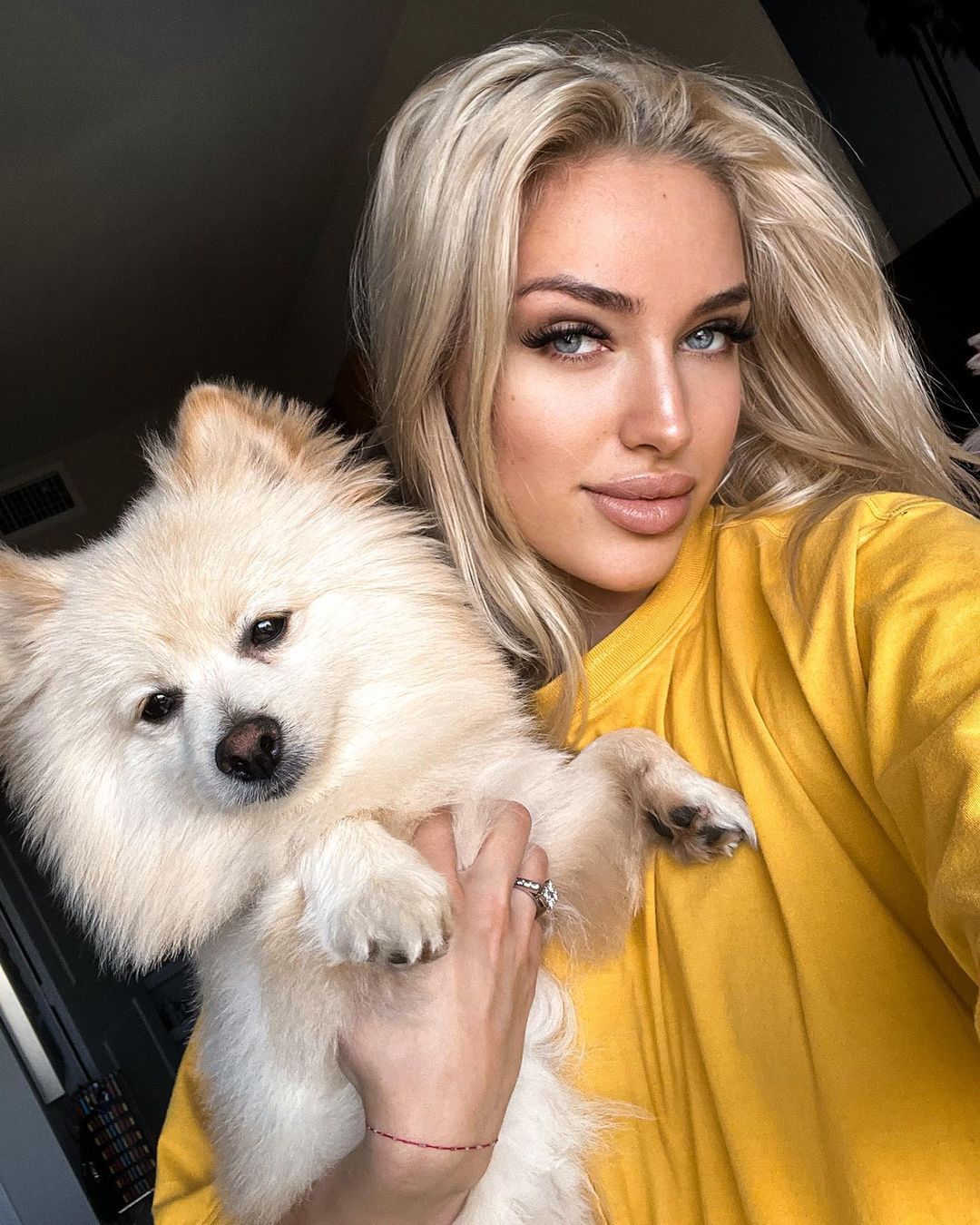 Caroline Derpienski pokazała się bez doczepów i filtrów