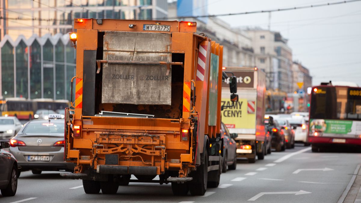 "Absurdalne zarzuty". Warszawa odpowiada na raport NIK ws. gospodarki odpadami