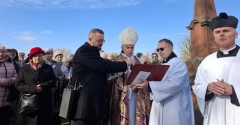 Kielce: Uroczystość Wszystkich Świętych na Cmentarzu Nowym