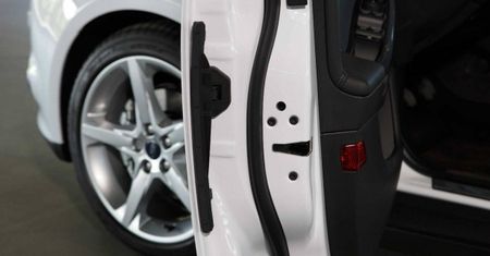 Door Edge Protector - świetny patent Forda
