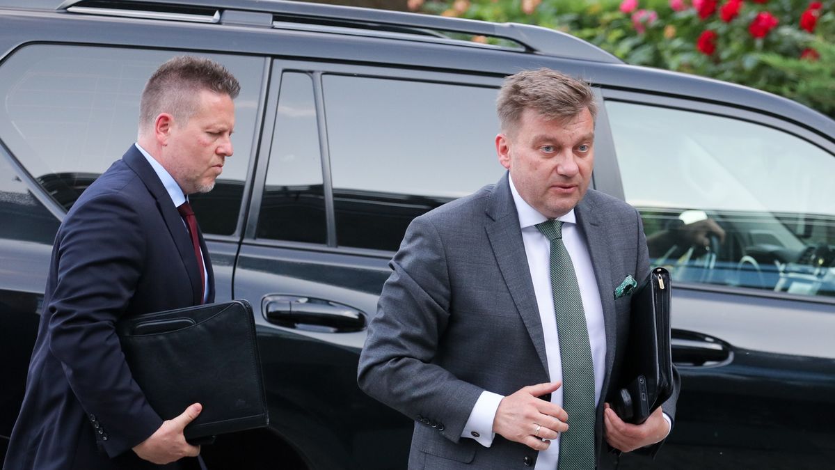 Szef Agencji Bezpieczeństwa Wewnętrznego, płk Krzysztof Wacławek, nie zamierza podawać się do dymisji