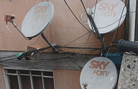 Platforma cyfrowa po 30 latach zawiesza sprzedaż pakietów satelitarnych