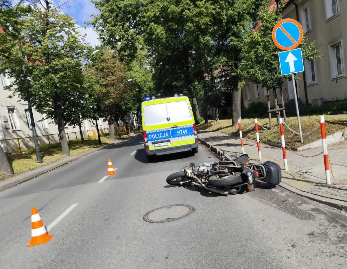 Wypadek na ul. Sienkiewicza w Płocku. Motocyklista trafił do szpitala!