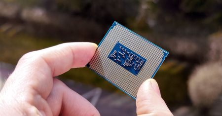 Koniec z wymianą płyty co generację? Intel ma nowy plan na komputery