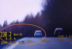 Prawie 240 km/h na liczniku. Tłumaczył, że "był mały ruch"
