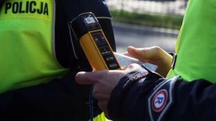 Kalisz: pijany wsiadł za kierownicę. Wcześniej sąd odebrał mu prawo jazdy