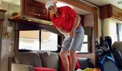 Jordan Spieth z golfowymi trikami reklamuje Coca-Colę (wideo)