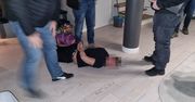Brutalny rozbój w Józefowie. Sprawcy użyli paralizatora i skrępowali małżeństwo