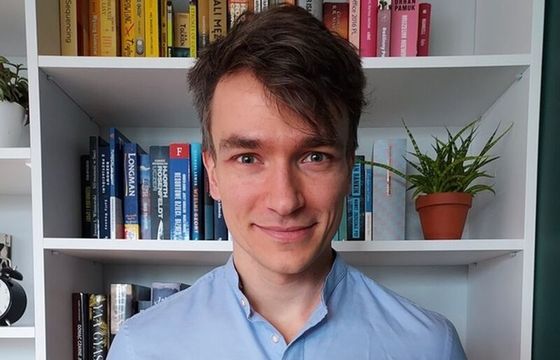 Tyle pisarze dostają za wypożyczanie książek. Dziennikarz „Forbesa” podał kwotę