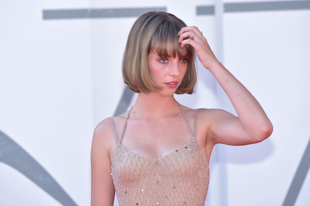 Maya Hawke pojawiła się na premierze filmu. Jest łudząco podobna do swojej matki, Umy Thurman