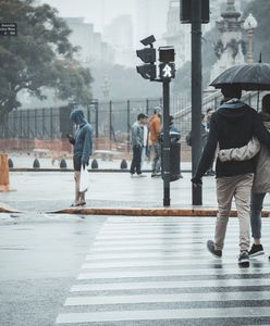 Pogoda. Wrocław. Deszcz zalał miasto. Uwaga na utrudnienia na drogach