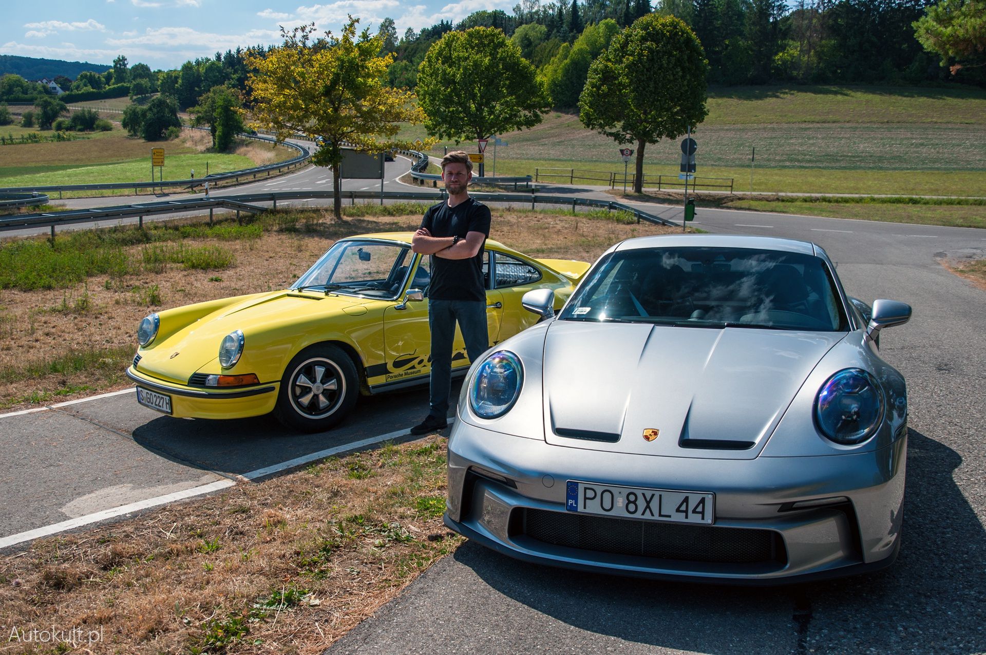Porsche 911 GT3 Touring vs Porsche 911 Carrera RS 2.7