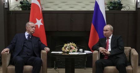 Turcja wchodzi do gry o Ukrainę. "To nieustanny balans między NATO a Rosją"