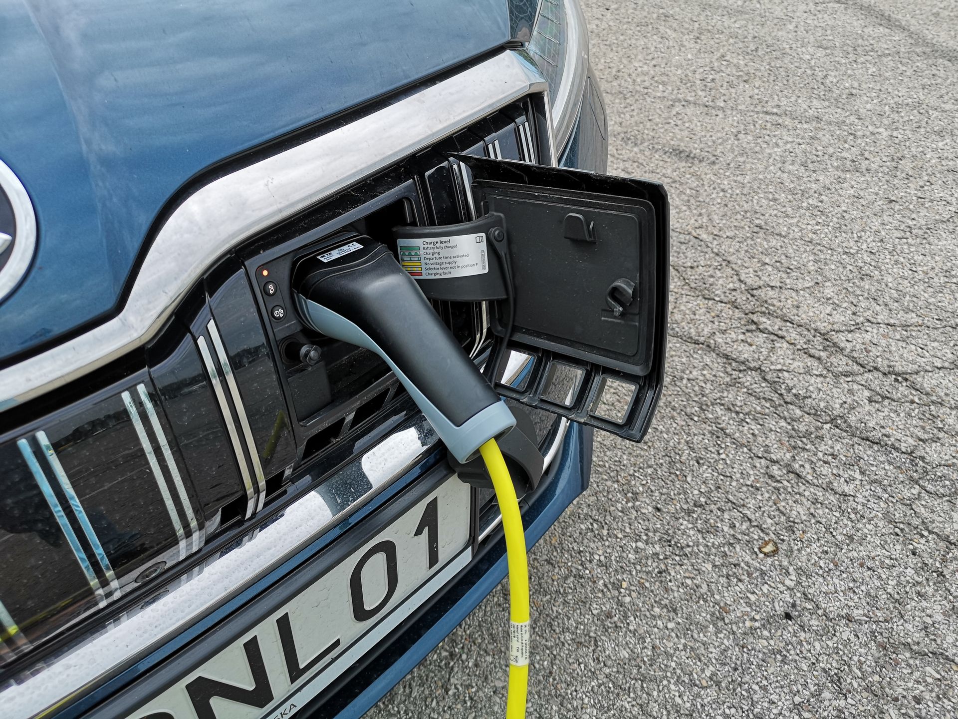 Skoda Superb iV: Systemy zarządzania energią oraz wsparcia kierowcy 16