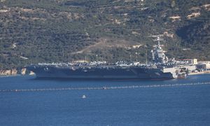 Gigant z USA płynie w jednym kierunku. Nie do Iranu