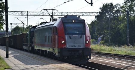 Podejrzany pakunek na torach w Lubuskiem