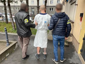 Łódź: Recydywista zatrzymany za zuchwały rozbój. Niedawno wyszedł z więzienia, grozi mu 15 lat odsiadki