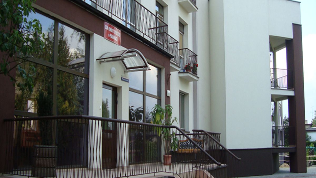 Tragedia w DPS w Pabianicach. Nie żyje 61-letni podopieczny 