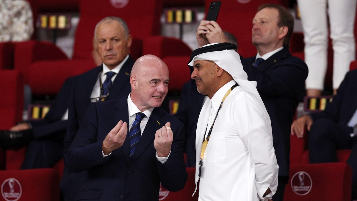 DOHA, QATAR - DECEMBER 03: Gianni Infantino, President of FIFA, speaks with VIP guests prior to the FIFA World Cup Qatar 2022 Round of 16 match between Netherlands and USA at Khalifa International Stadium on December 03, 2022 in Doha, Qatar. (Photo by Richard Heathcote/Getty Images)
