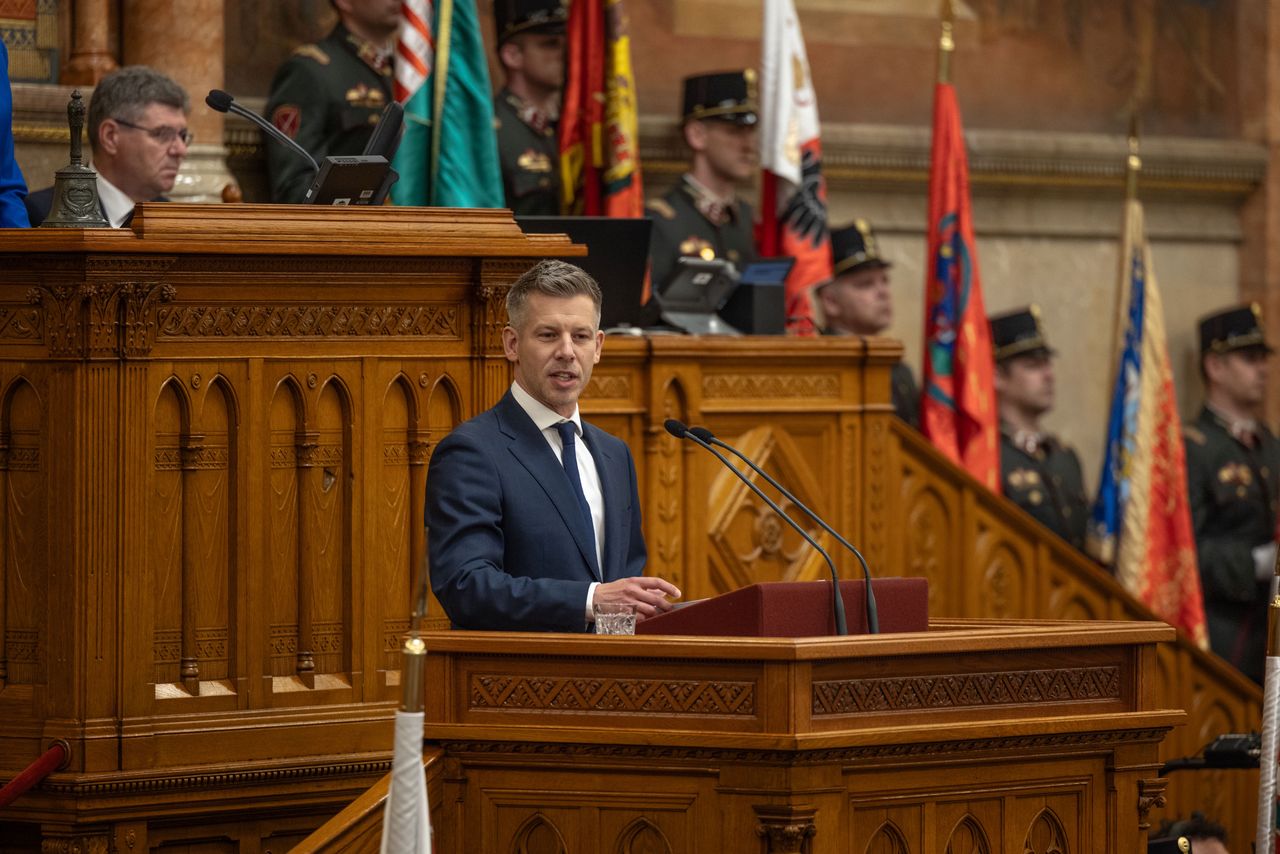 Magyar zapowiada obniżkę wynagrodzeń w rządzie i parlamencie. Będą cięcia