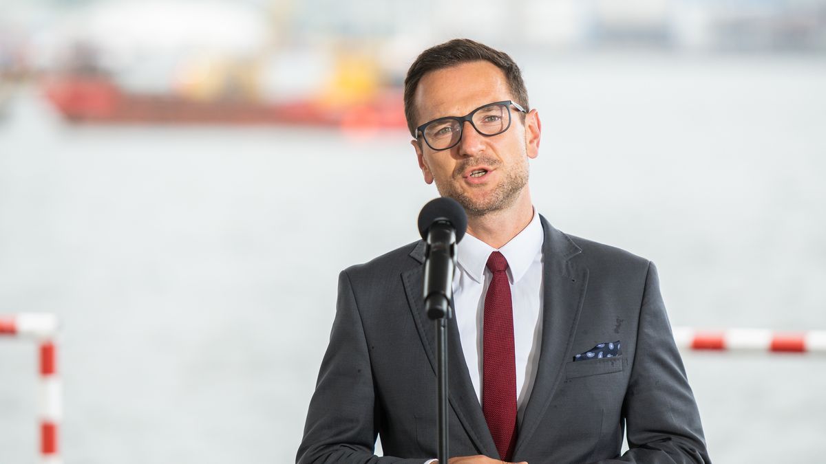 GDYNIA, POLAND - 2020/07/06: Secretary of State at the Ministry of Investment and Economic Development, Waldemar Buda speaks to the media during the event at the Port of Gdynia.
The Prime Minister took part in the ceremonial signing of the cooperation agreement between the Central Communication Port (CPK) and the Port of Gdynia. (Photo by Mateusz Slodkowski/SOPA Images/LightRocket via Getty Images)