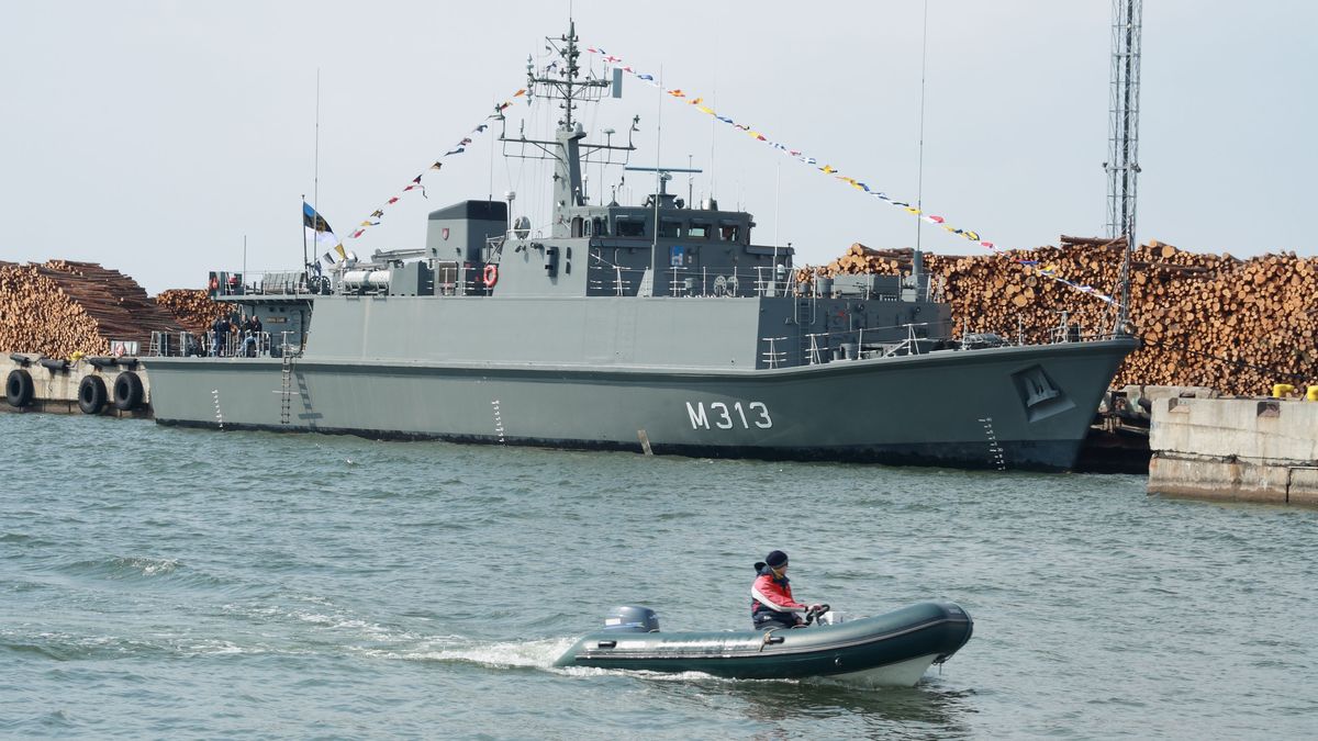 - Wszystkie farmy wiatrowe zakłócają działania marynarki w różnym stopniu - mówi komandor Ivo Vark. Na zdjęciu estoński niszczyciel min EML Admiral Cowan