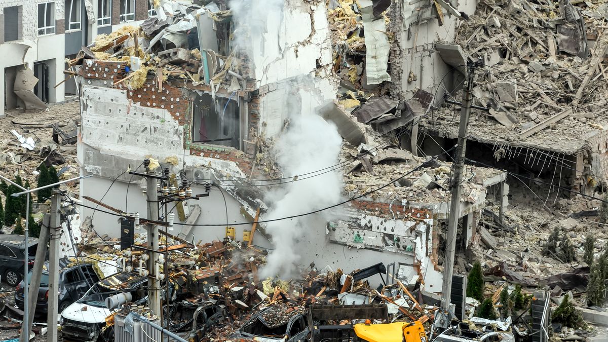 Zniszczenia po rosyjskim ataku na Ukrainę