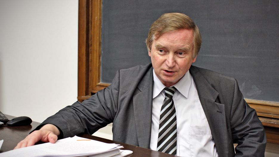 Koronawirus. Wybory 2020 r. Zdaniem prof. Ryszarda Piotrowskiego to zdumiewające, że nie udało się przeprowadzić wyborów prezydenckich 