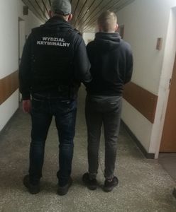 Łódzkie. Policja zatrzymała sprawców dewastacji drzwi kościoła
