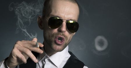 Topimy stresy w używkach. Kwitnie branża alkoholowa